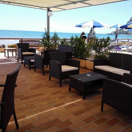 Hotel Acquasanta Терачина Екстериор снимка