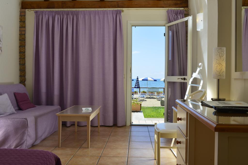 Hotel Acquasanta Терачина Екстериор снимка