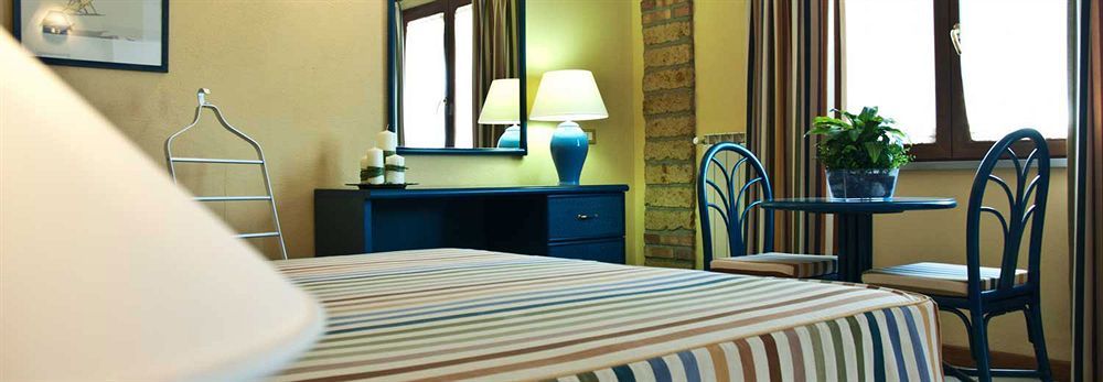 Hotel Acquasanta Терачина Екстериор снимка