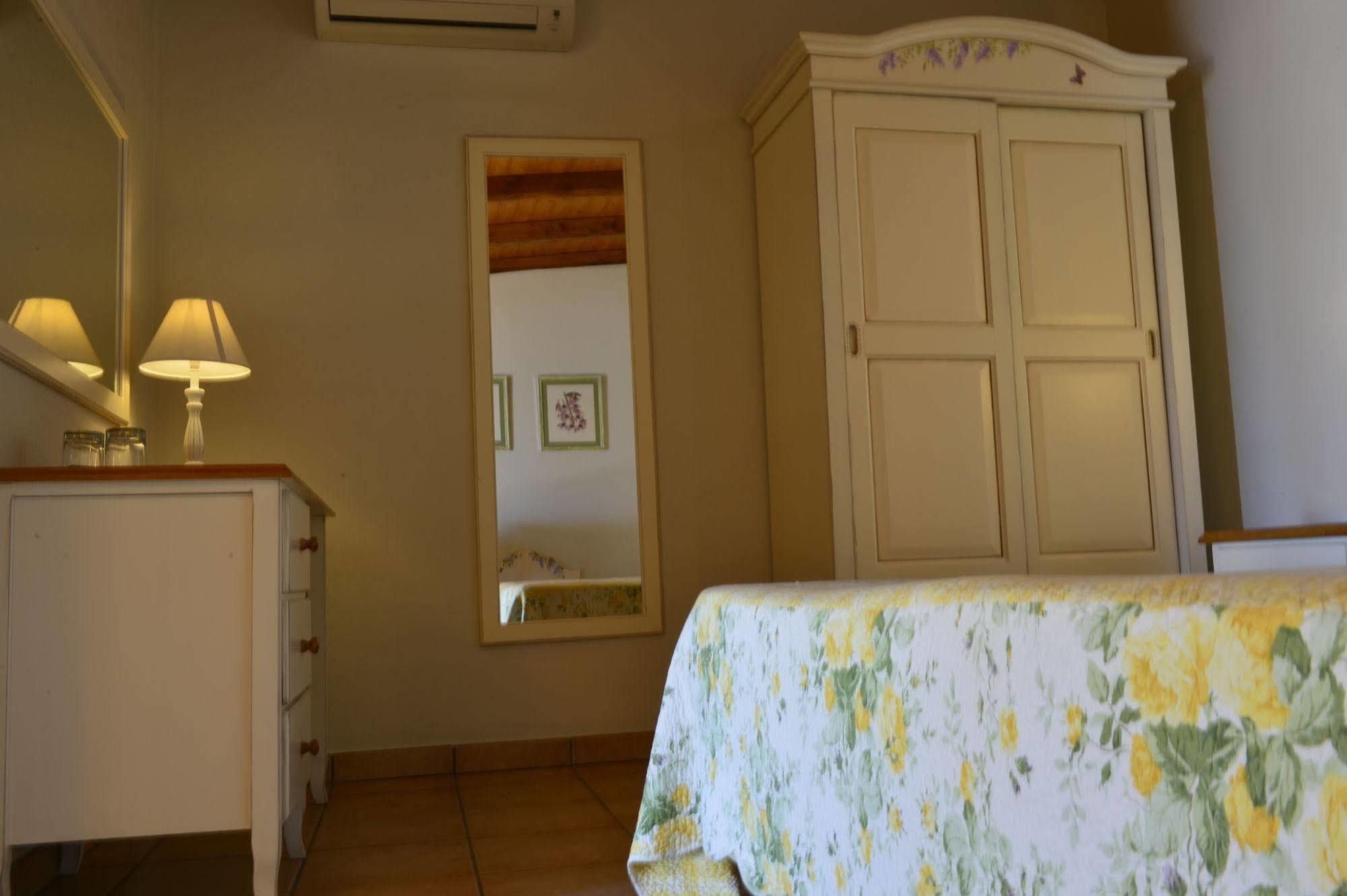 Hotel Acquasanta Терачина Екстериор снимка