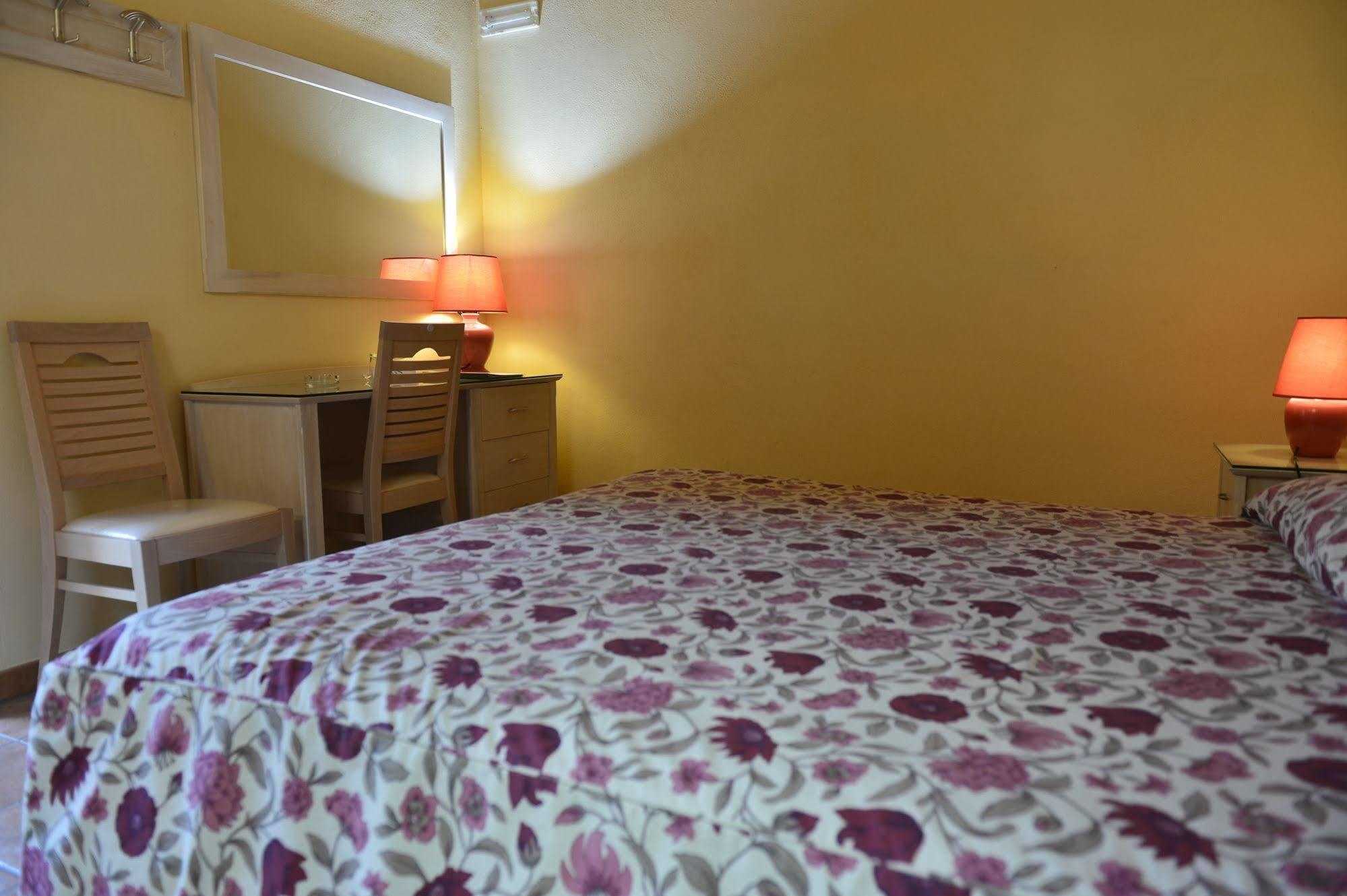 Hotel Acquasanta Терачина Екстериор снимка