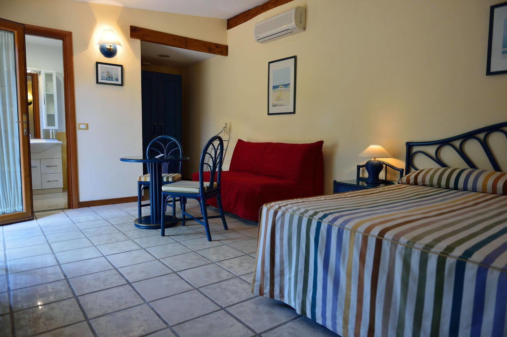 Hotel Acquasanta Терачина Екстериор снимка